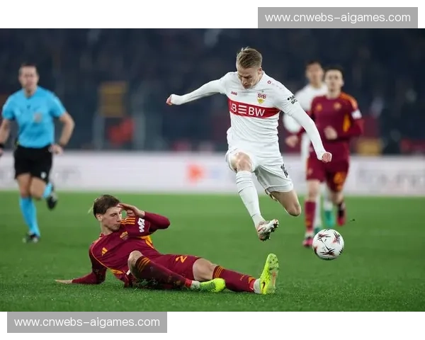 斯图加特3-0大胜门兴，德米罗维奇制胜球助争四