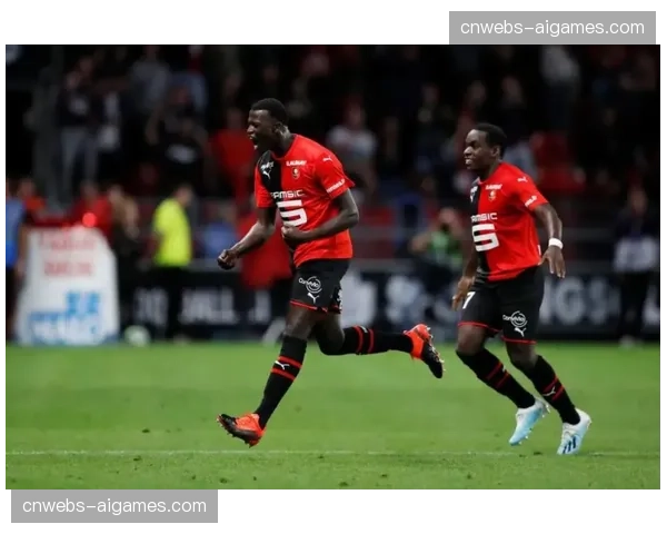 雷恩门将曼丹达接受专访，谈四十岁后的训练与生活